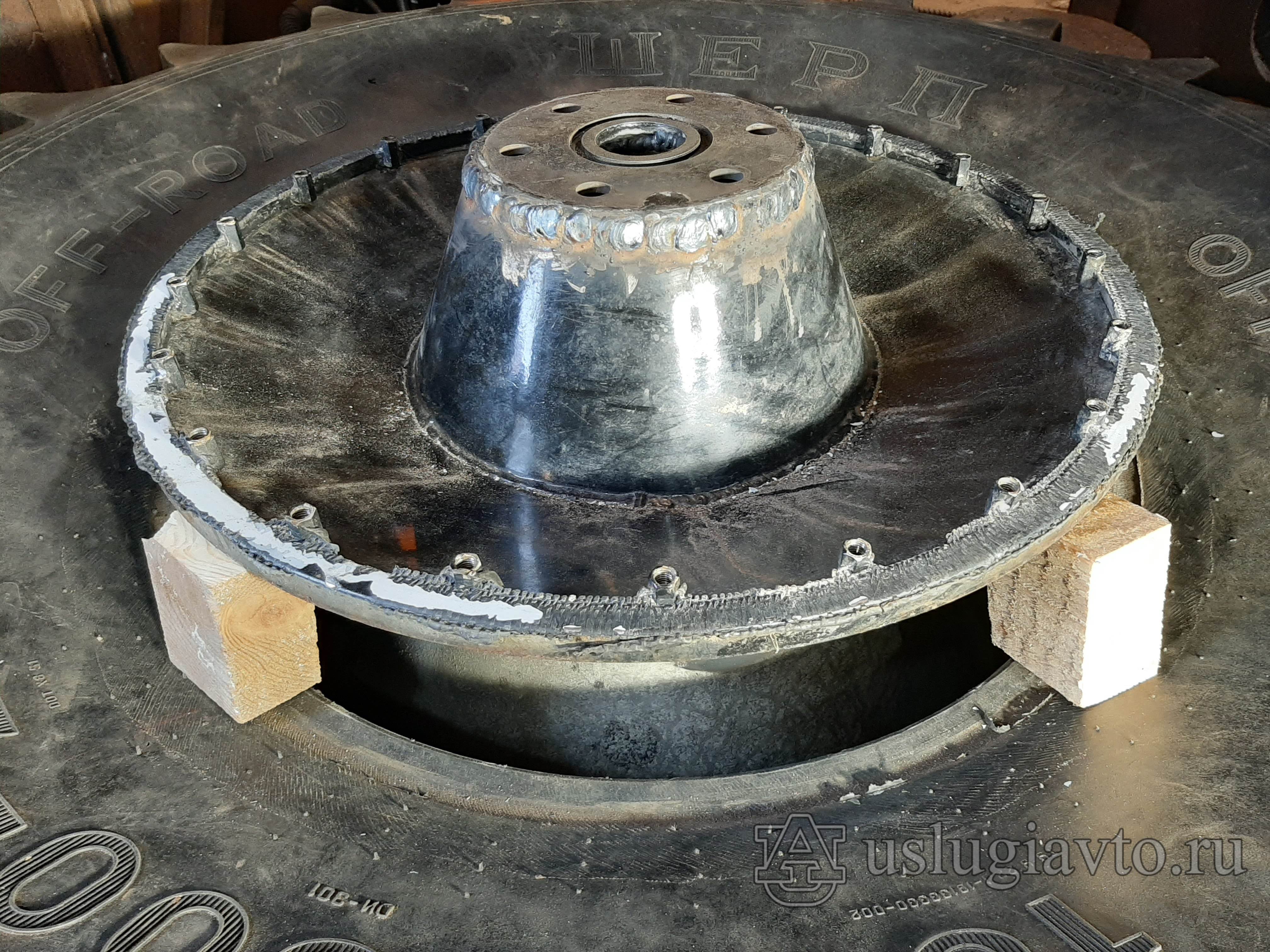 Подготовка диска колеса к проварке трубы подкачки