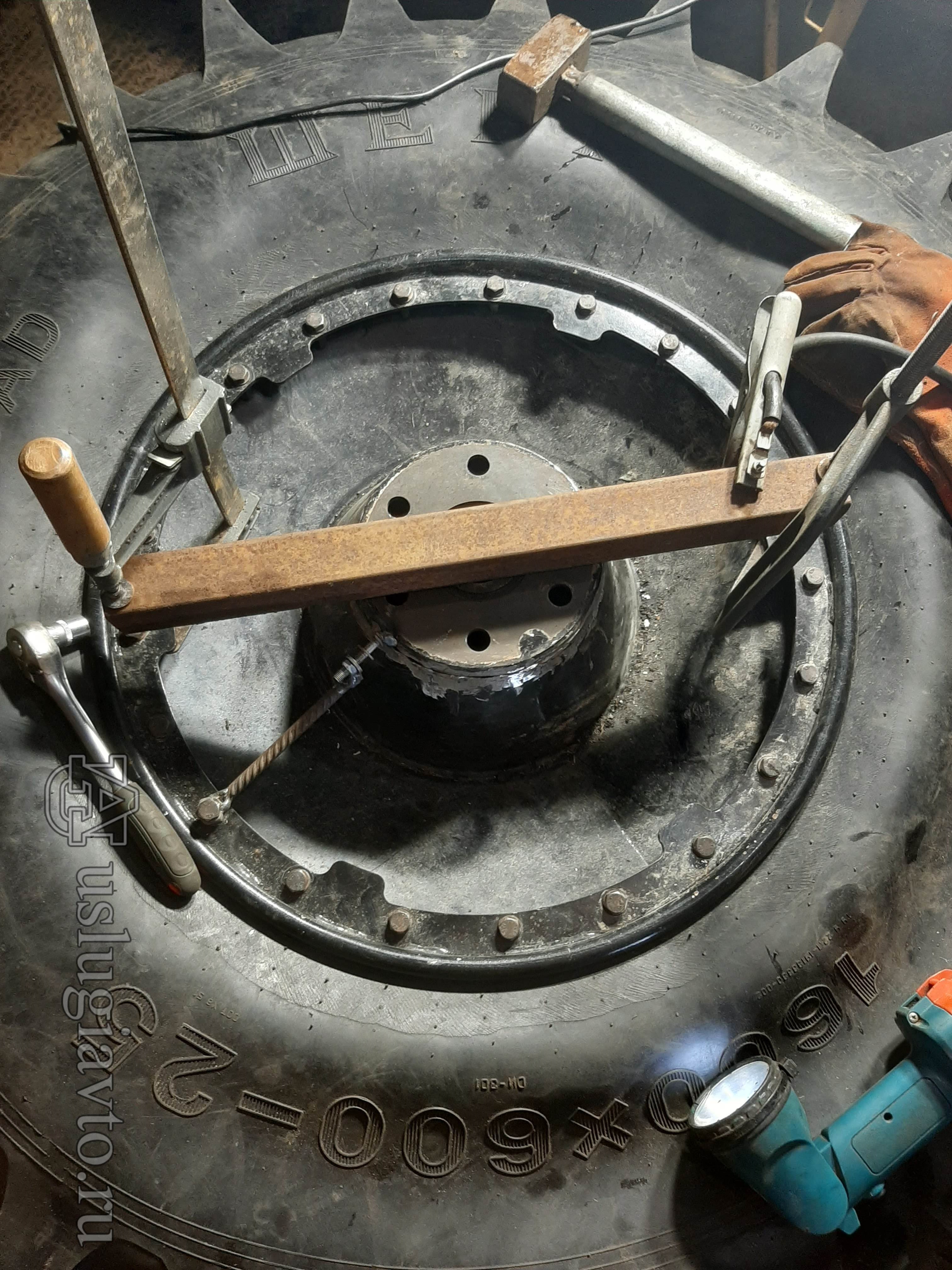 Приспособление для ремонта диска колеса Шерп 