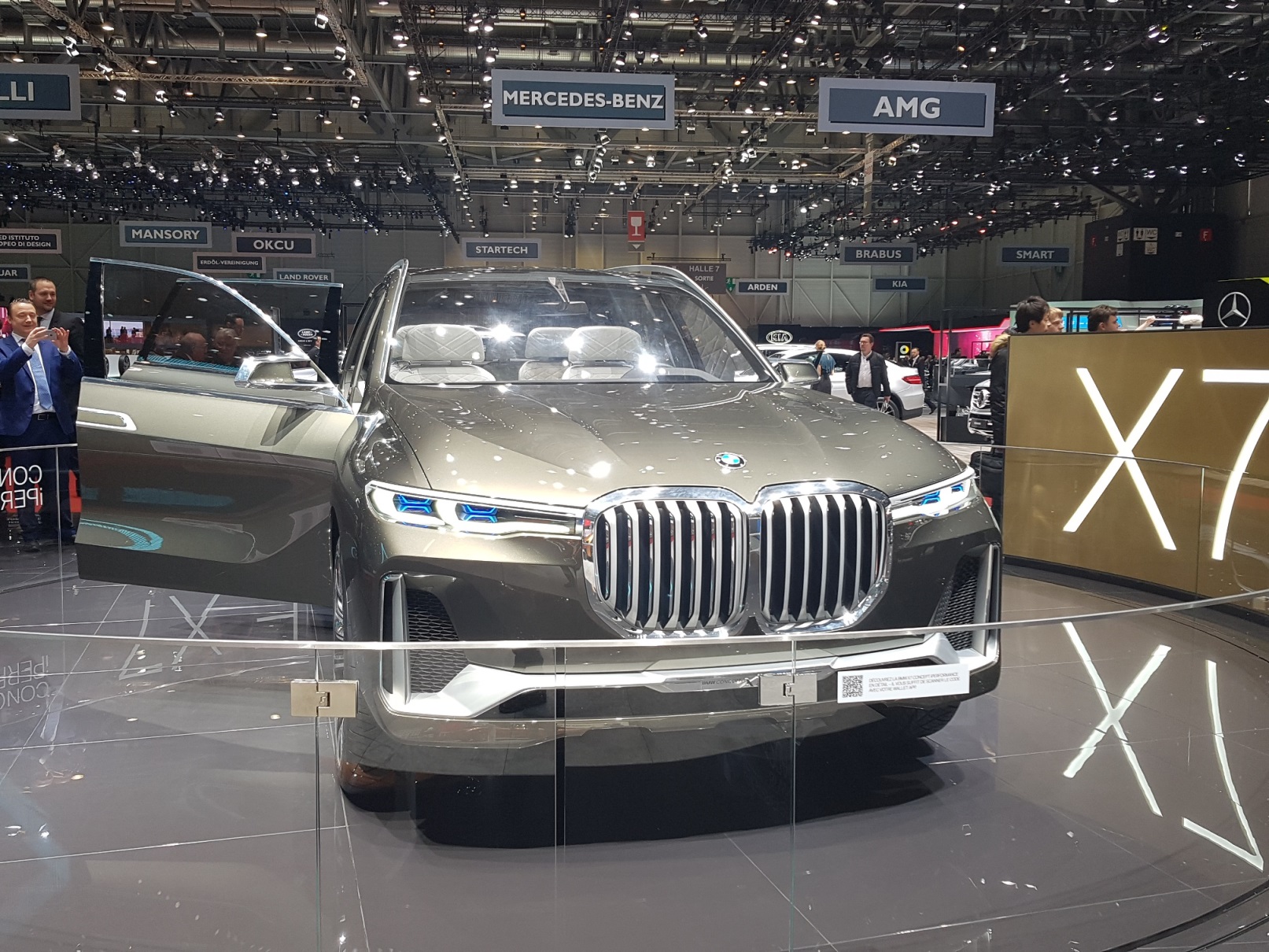 BMW X7 на Женевском автосалоне